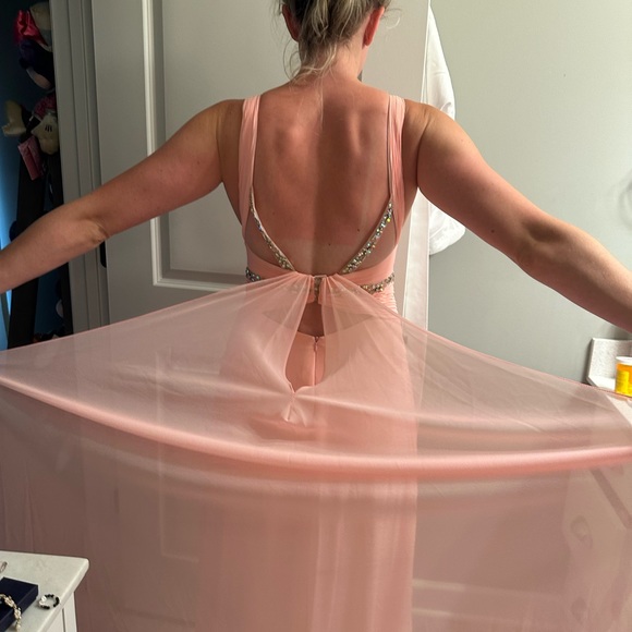 FAVIANA GLAMOUR S7577 Pink Gown/Dress with train and embellishments - Picture 12 of 14